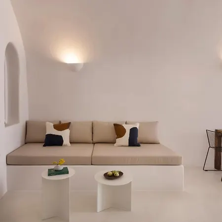 Bluedome Cavehouses By Otium Oia